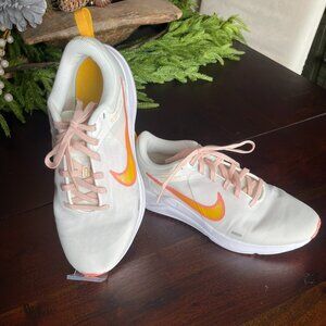 Nike Women's Downshifter 12 Size 8.5